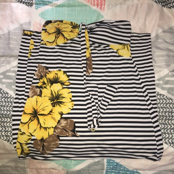 Sweet Storm Dresses & Skirts - Flower Sun dress size L